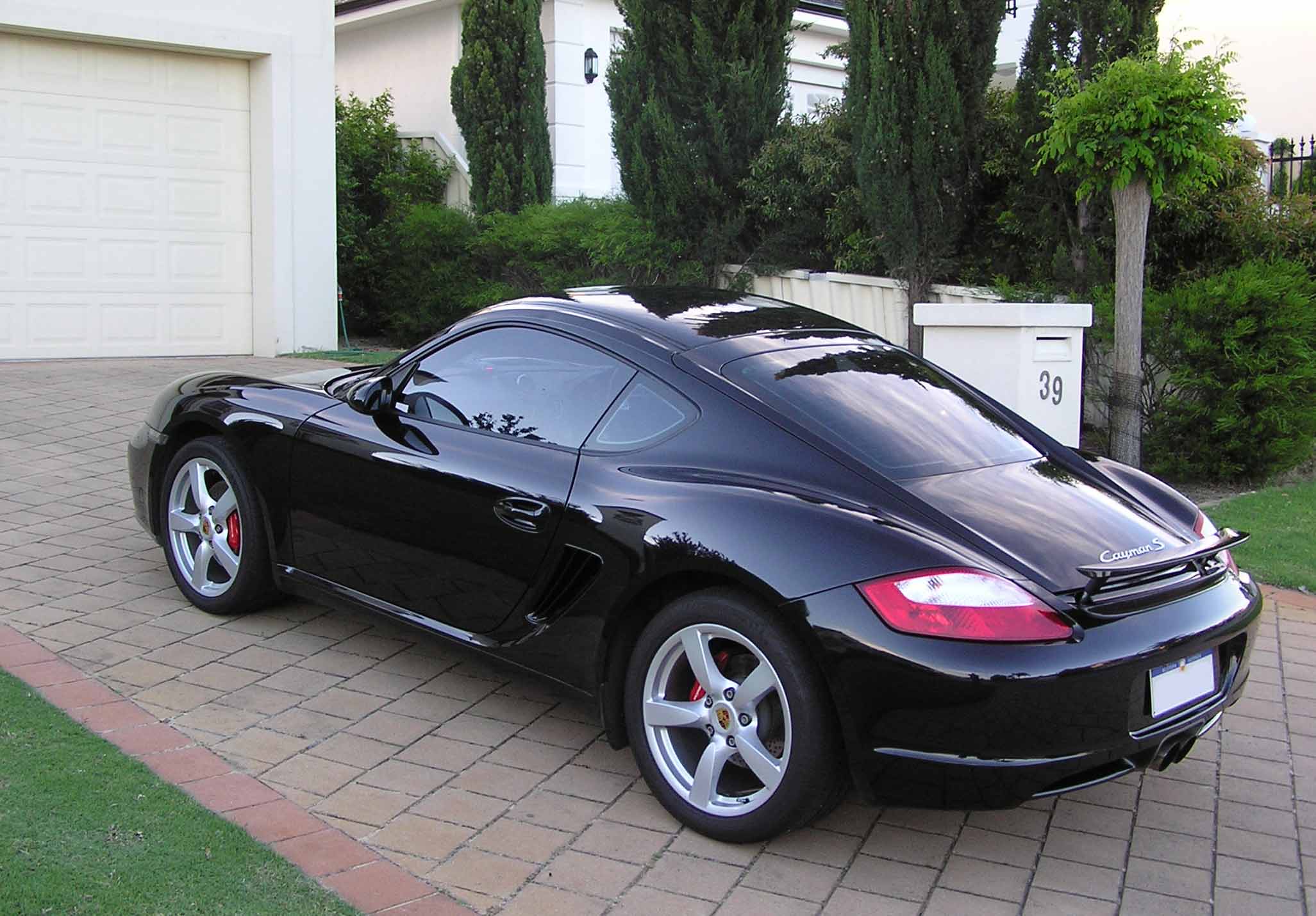 17327-2006-Porsche-Cayman.jpg